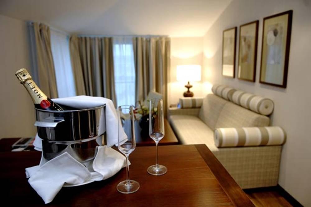Hotel Asset Torrejon Torrejón de Ardoz Buitenkant foto