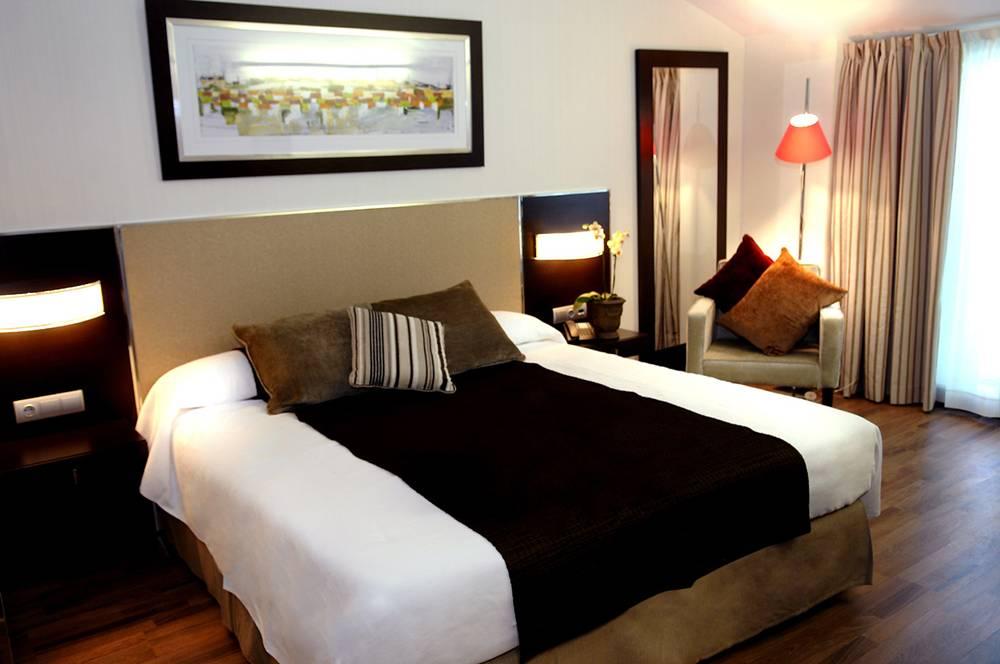 Hotel Asset Torrejon Torrejón de Ardoz Buitenkant foto