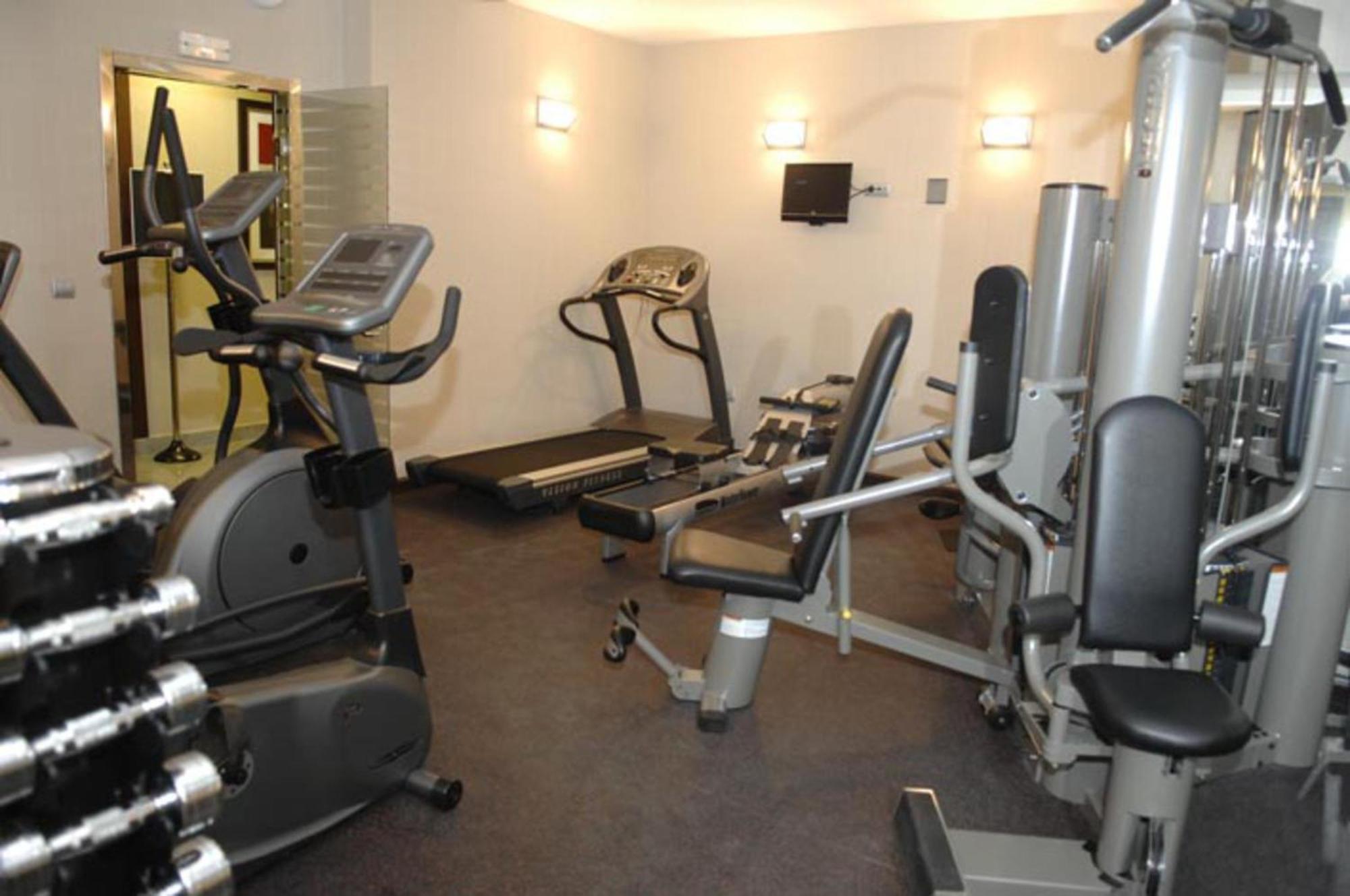 Hotel Asset Torrejon Torrejón de Ardoz Buitenkant foto