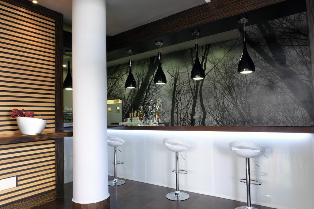 Hotel Asset Torrejon Torrejón de Ardoz Buitenkant foto