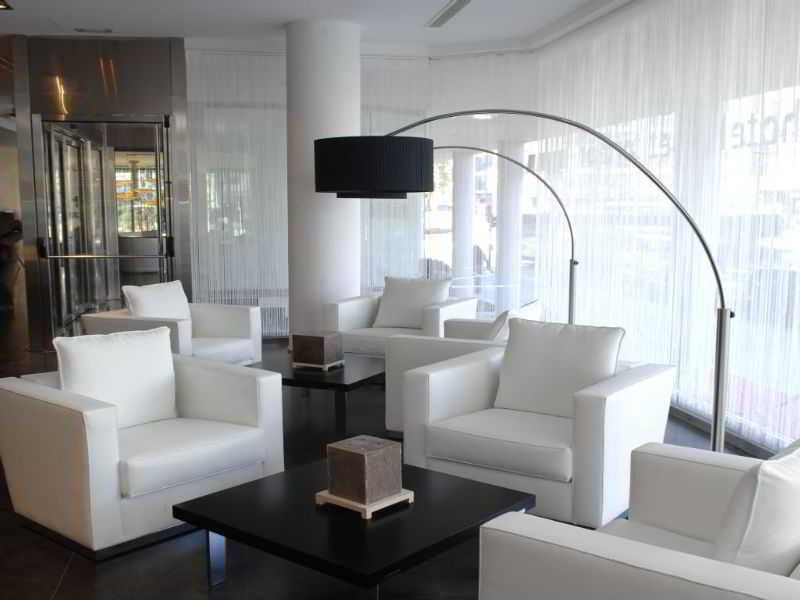 Hotel Asset Torrejon Torrejón de Ardoz Buitenkant foto