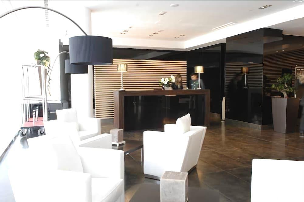 Hotel Asset Torrejon Torrejón de Ardoz Buitenkant foto